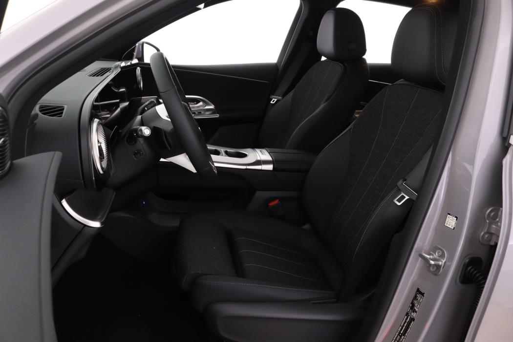 MERCEDES-BENZ GLC 2026