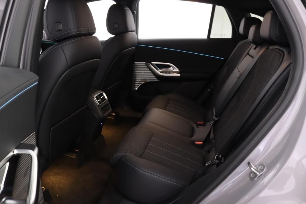 MERCEDES-BENZ GLC 2026