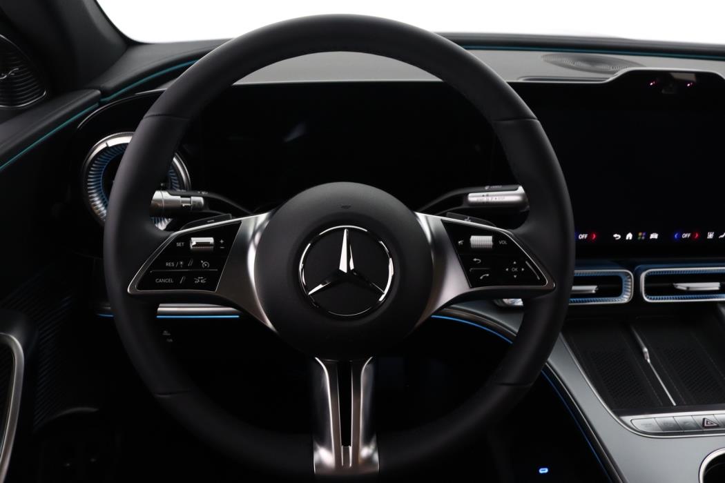 MERCEDES-BENZ GLC 2026