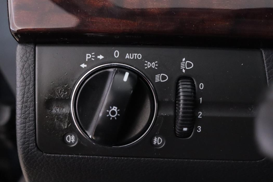 MERCEDES-BENZ E 2005