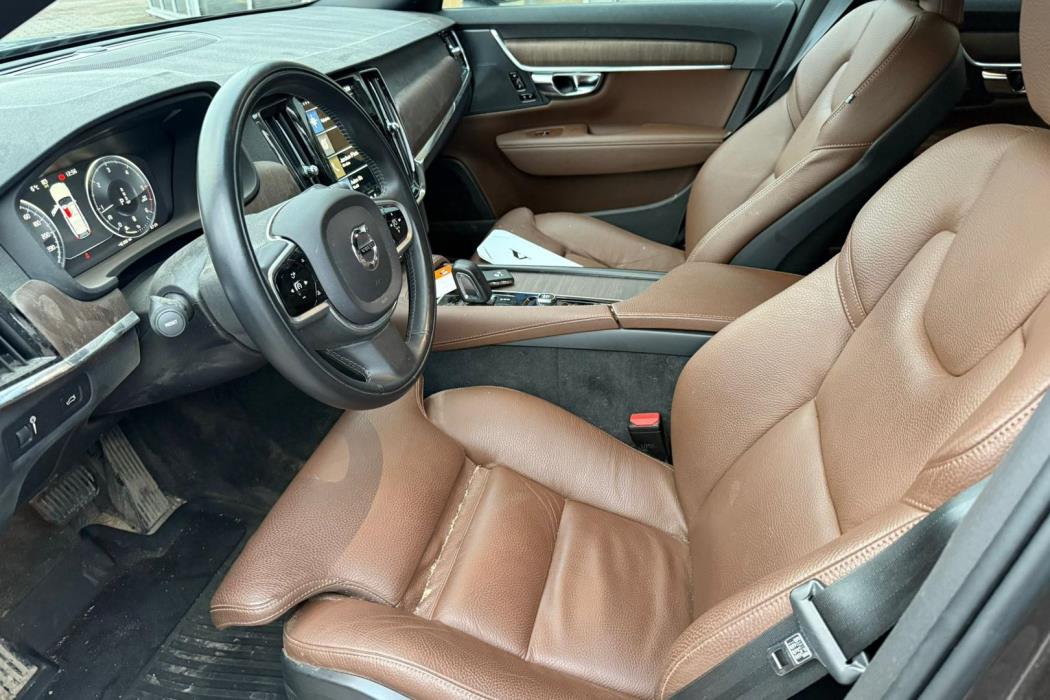 Volvo V90 Cross Country 2021