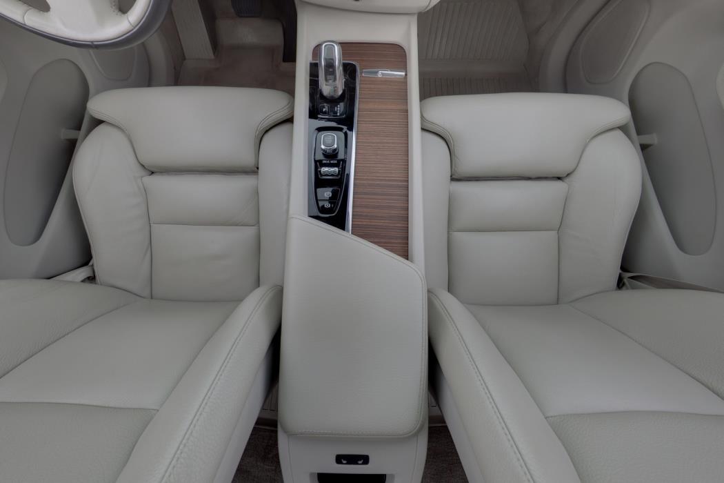 VOLVO XC60 2017