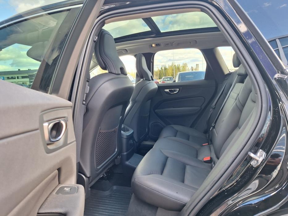 VOLVO XC60 2021