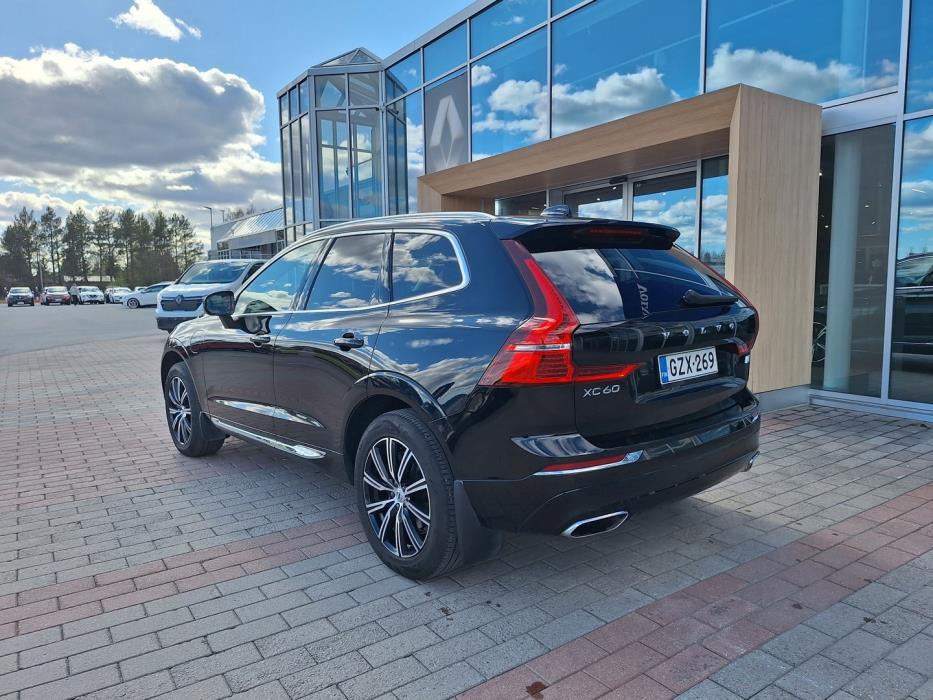 VOLVO XC60 2021