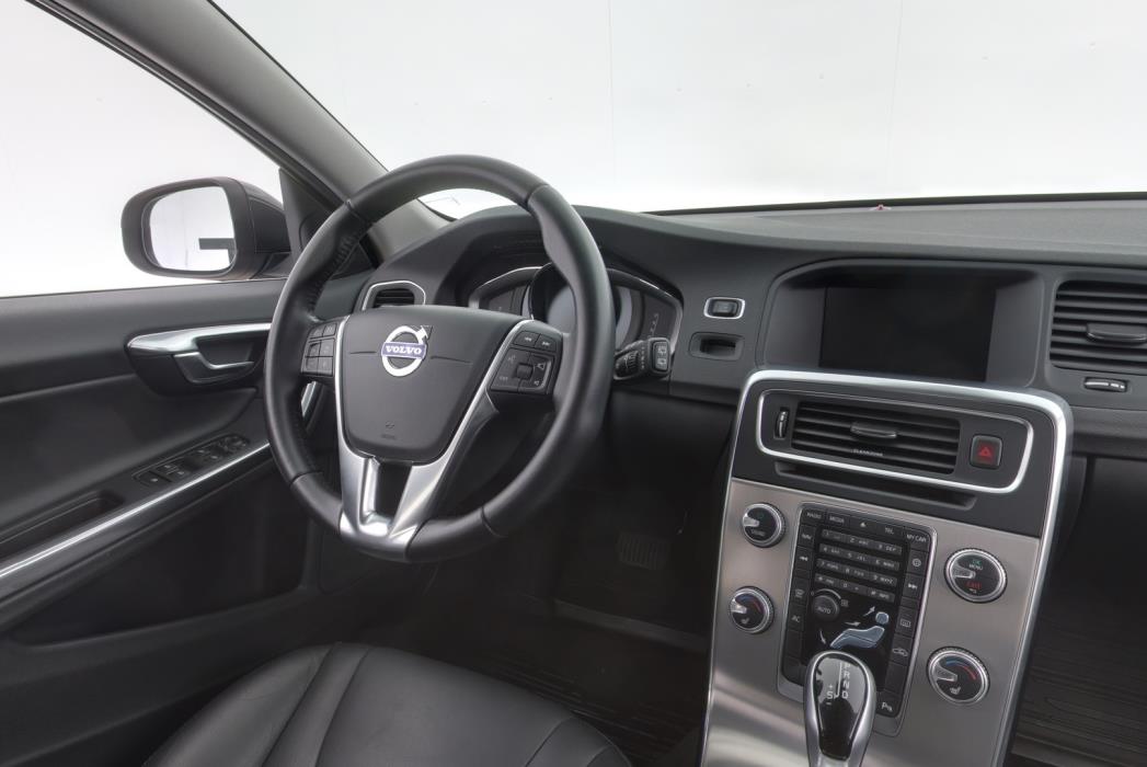 VOLVO V60 2017