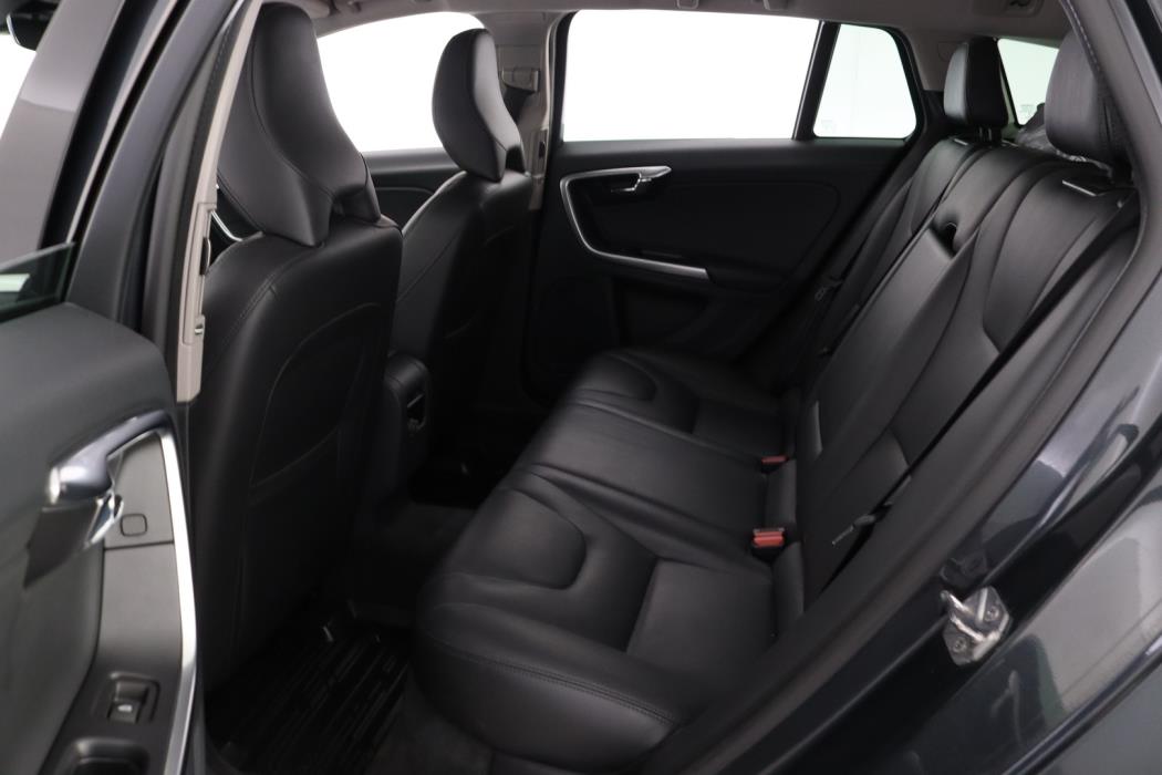 VOLVO V60 2017