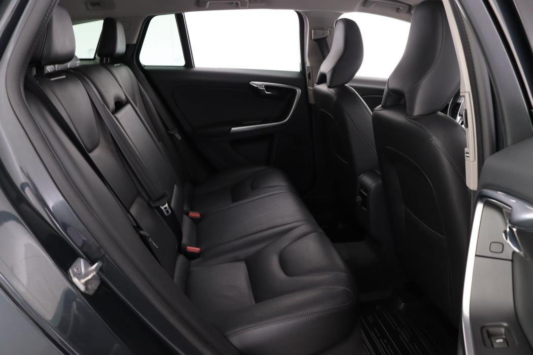VOLVO V60 2017