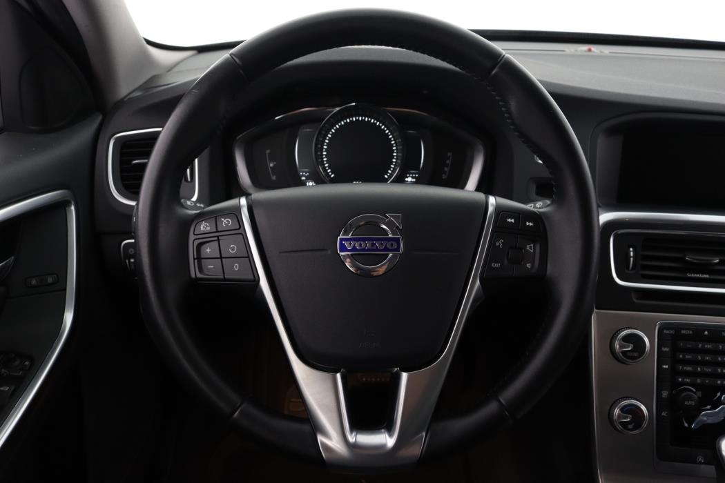VOLVO V60 2017