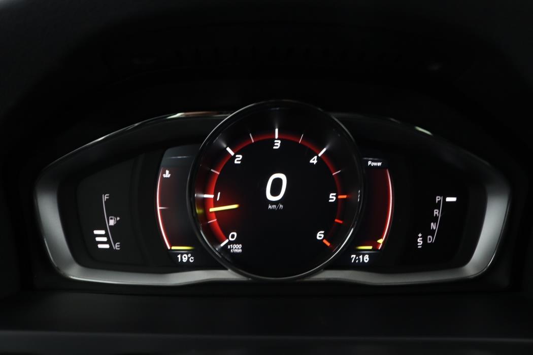 VOLVO V60 2017
