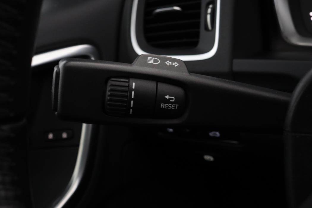 VOLVO V60 2017