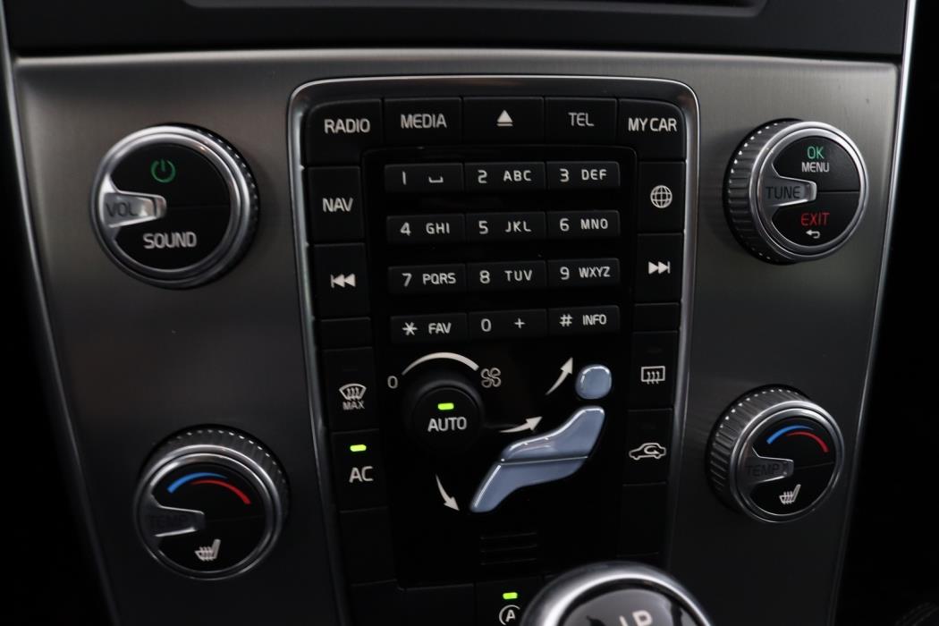 VOLVO V60 2017