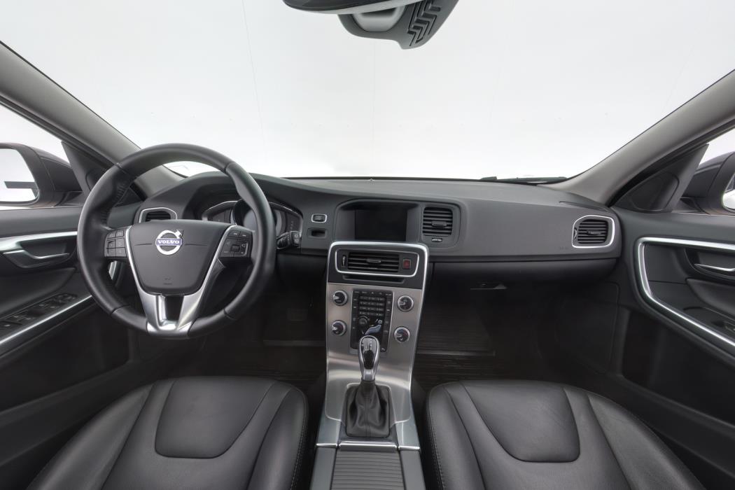 VOLVO V60 2017