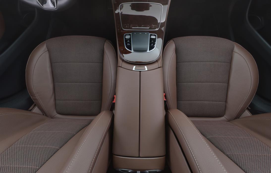 MERCEDES-BENZ E 2022