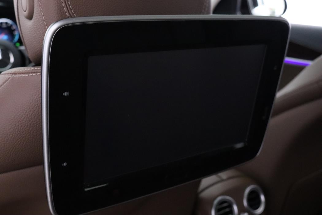 MERCEDES-BENZ E 2022