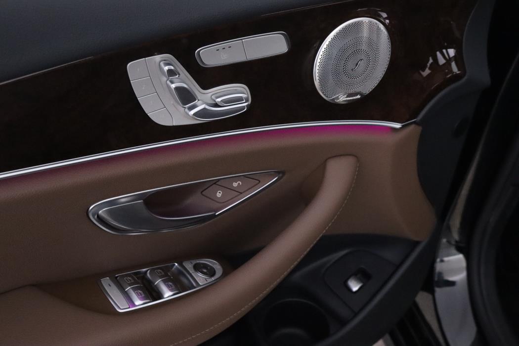 MERCEDES-BENZ E 2022