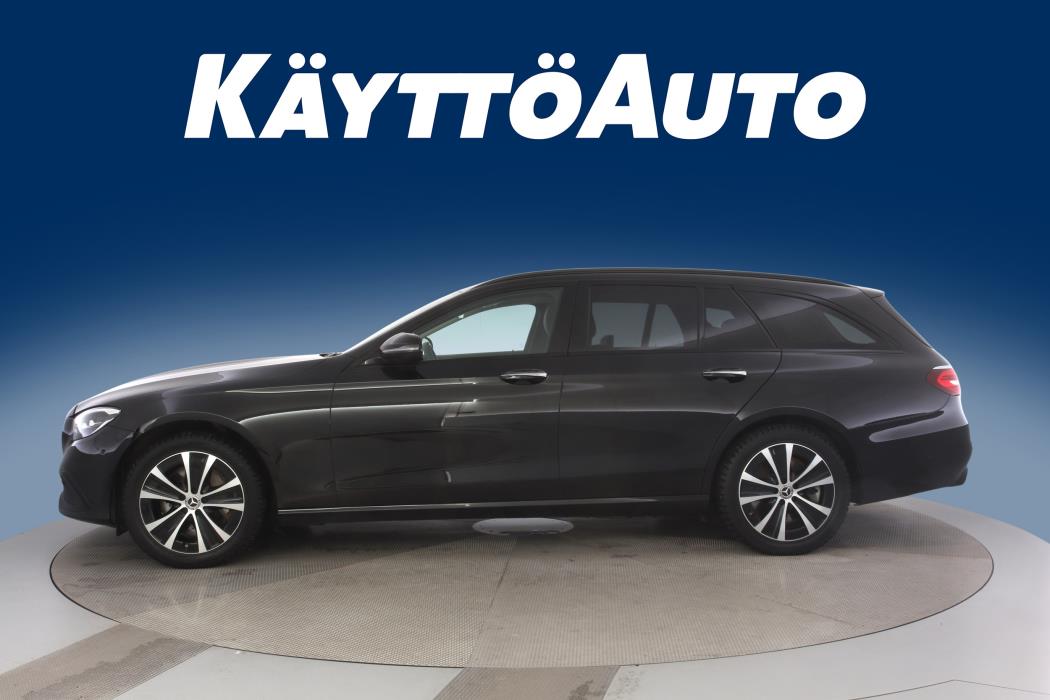 MERCEDES-BENZ E 2022