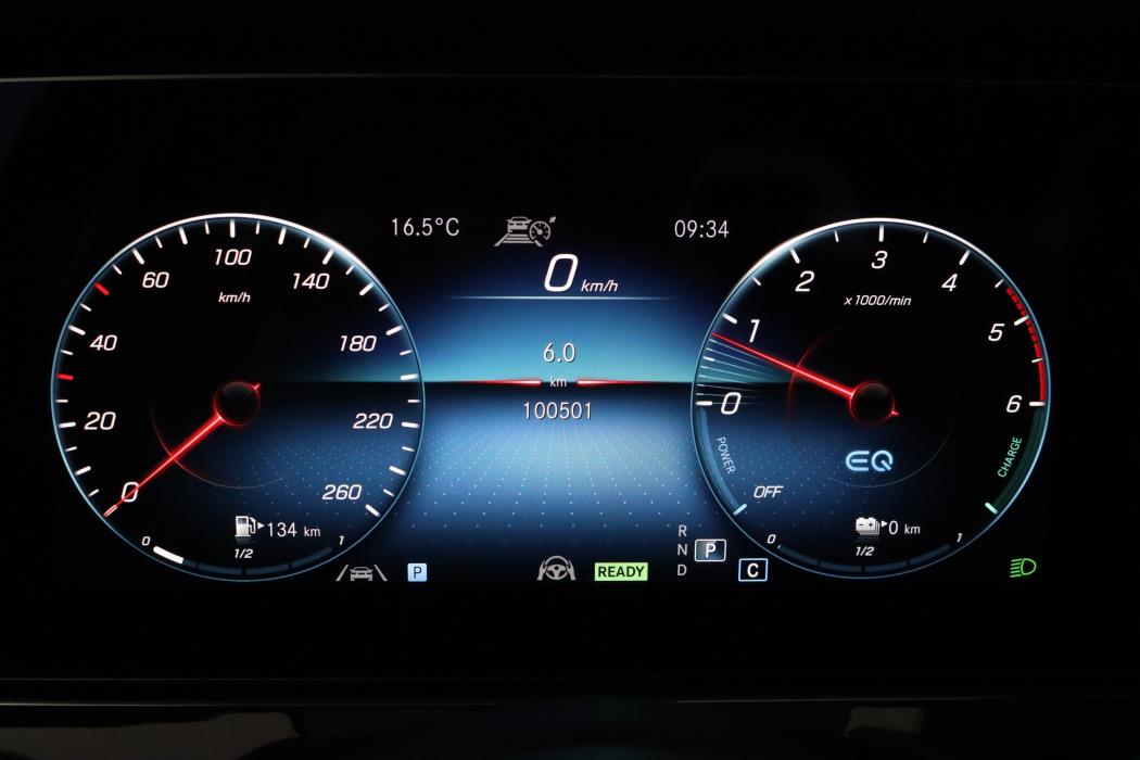 MERCEDES-BENZ E 2022