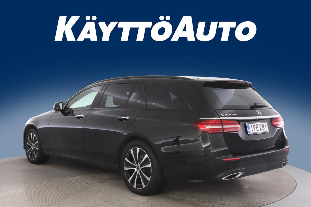 MERCEDES-BENZ E 2022