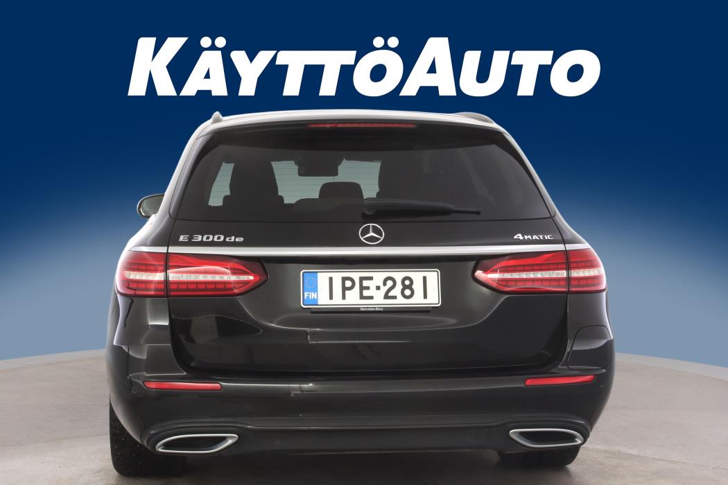 MERCEDES-BENZ E 2022