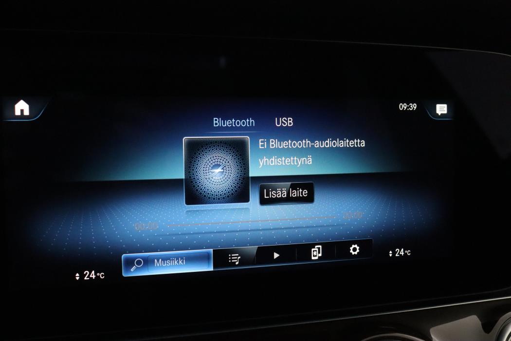 MERCEDES-BENZ E 2022