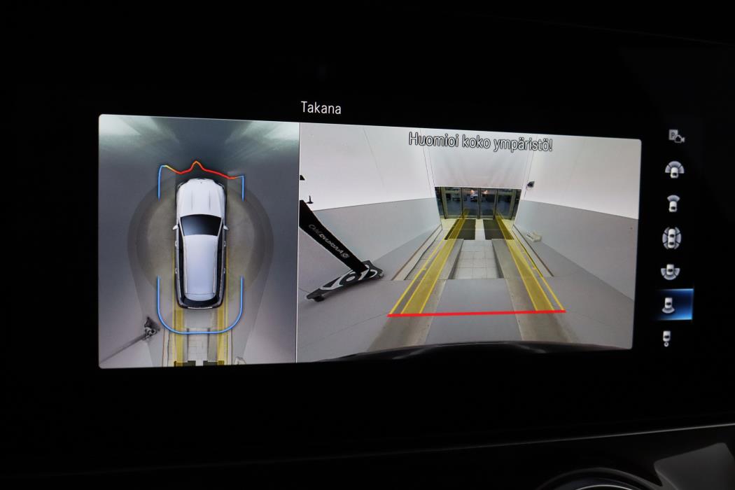 MERCEDES-BENZ E 2022