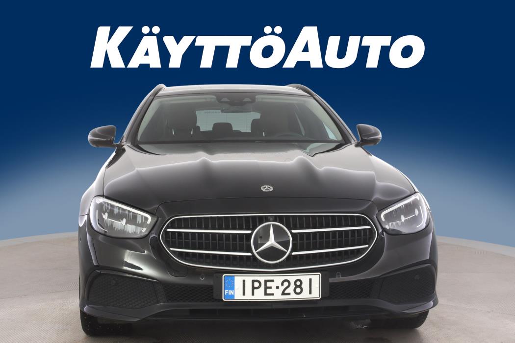 MERCEDES-BENZ E 2022