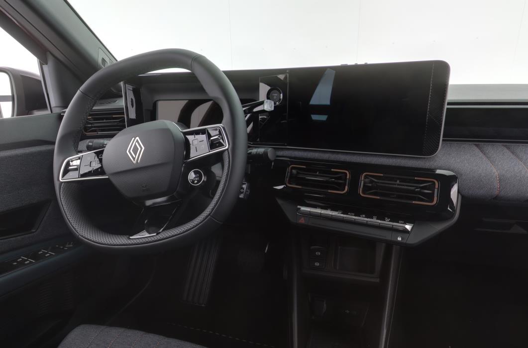RENAULT 4 2025