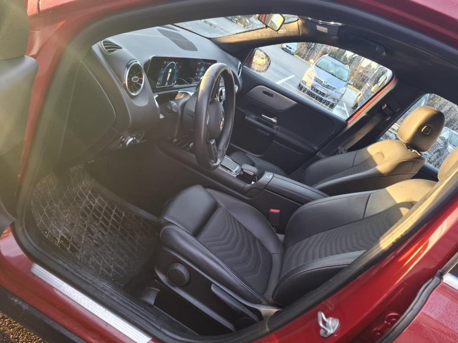 Mercedes-Benz GLB 2021