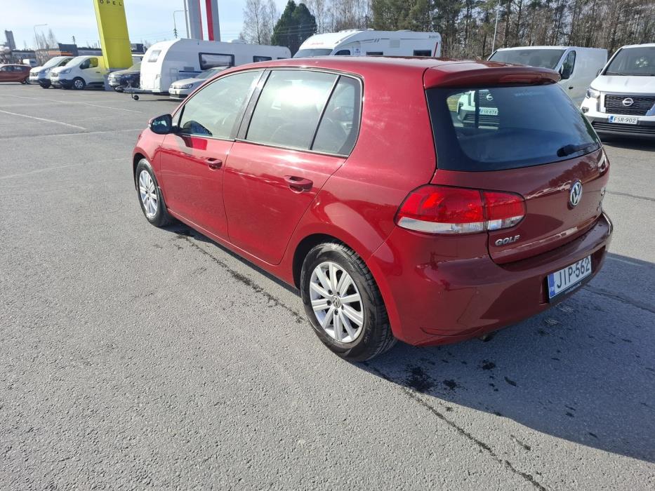 VOLKSWAGEN Golf 2011