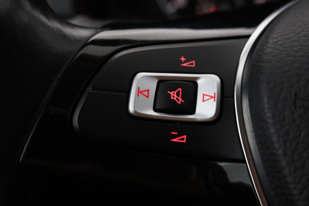 VOLKSWAGEN Amarok 2017