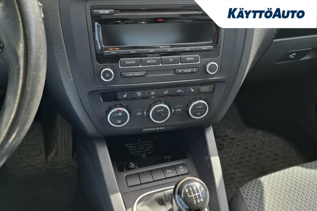 VOLKSWAGEN Jetta 2013