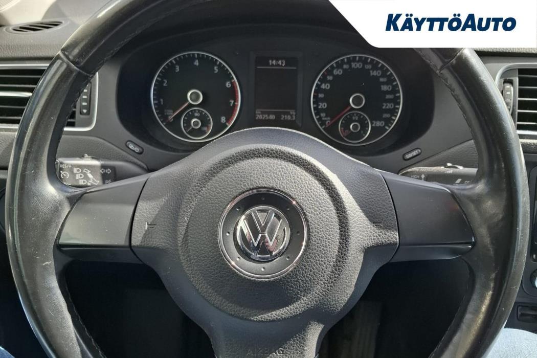 VOLKSWAGEN Jetta 2013
