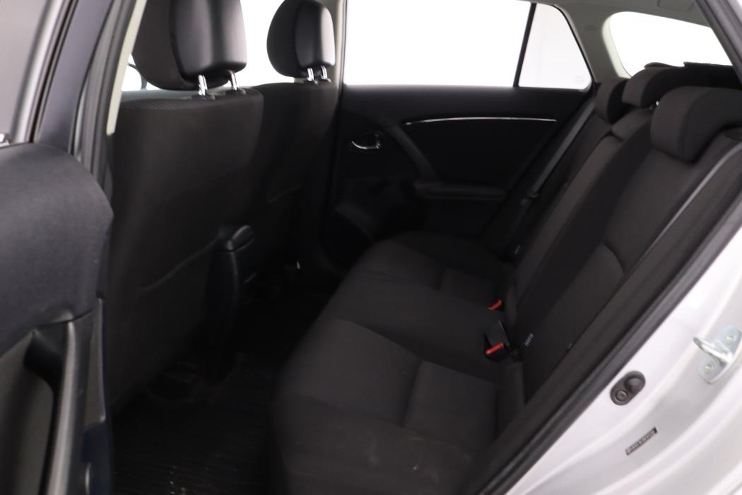 TOYOTA Avensis 2011