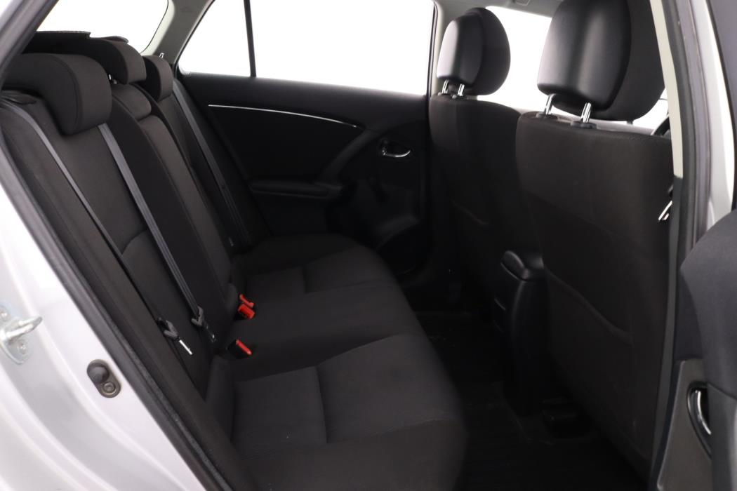 TOYOTA Avensis 2011