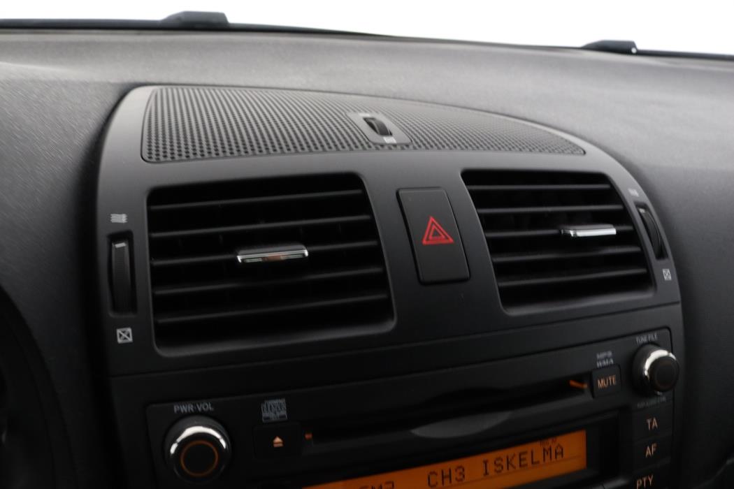 TOYOTA Avensis 2011