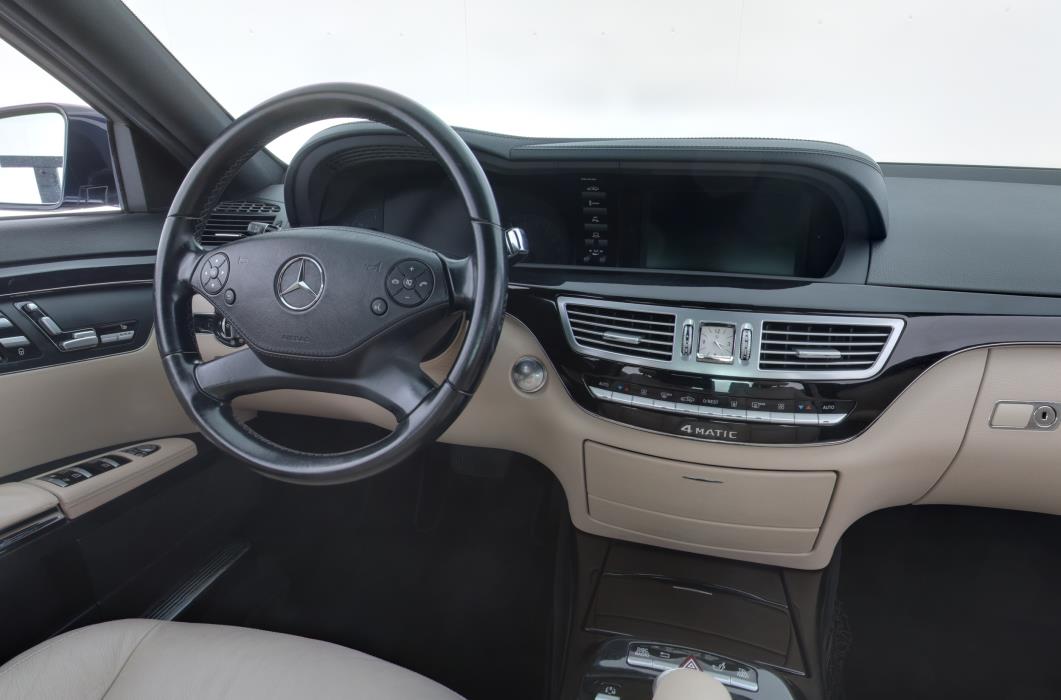 MERCEDES-BENZ S 2013