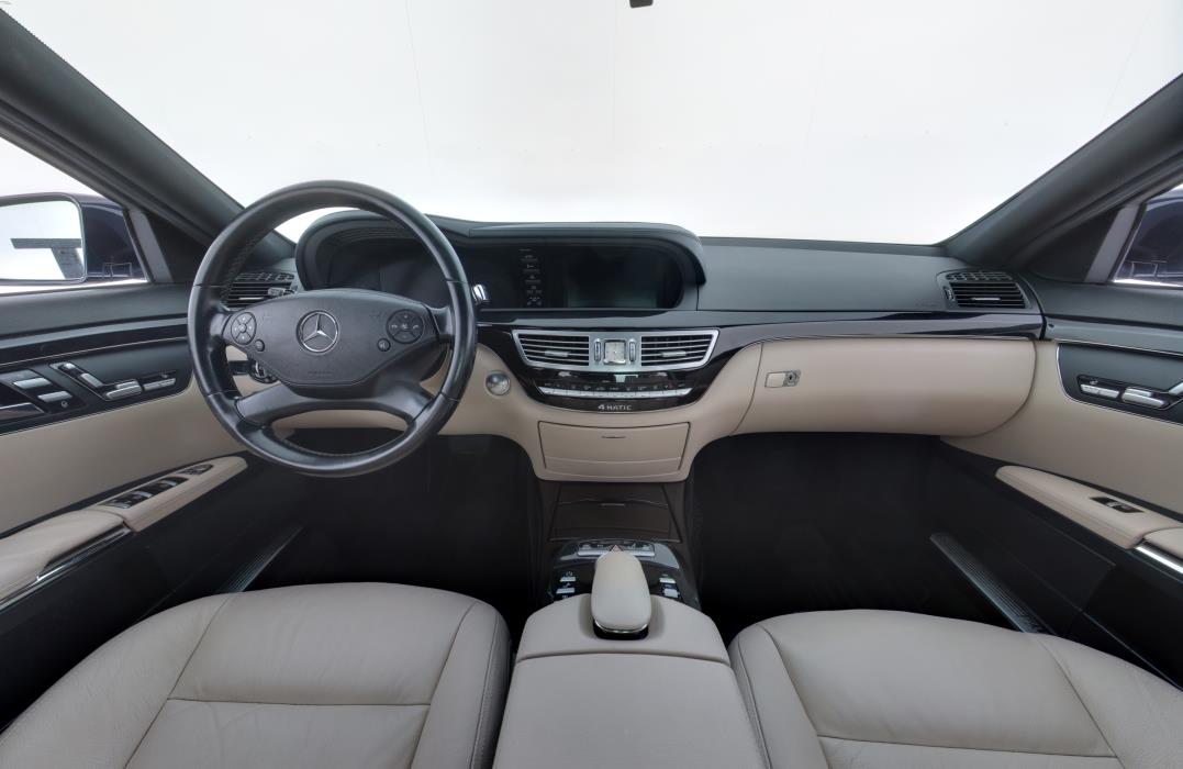 MERCEDES-BENZ S 2013