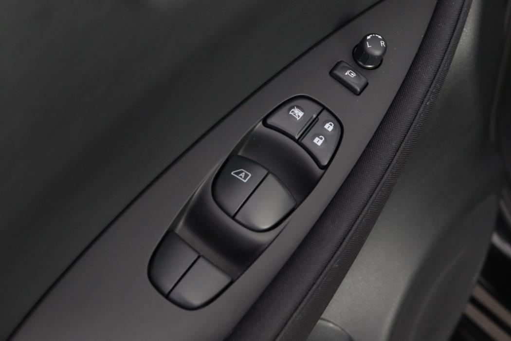 NISSAN Leaf 2021