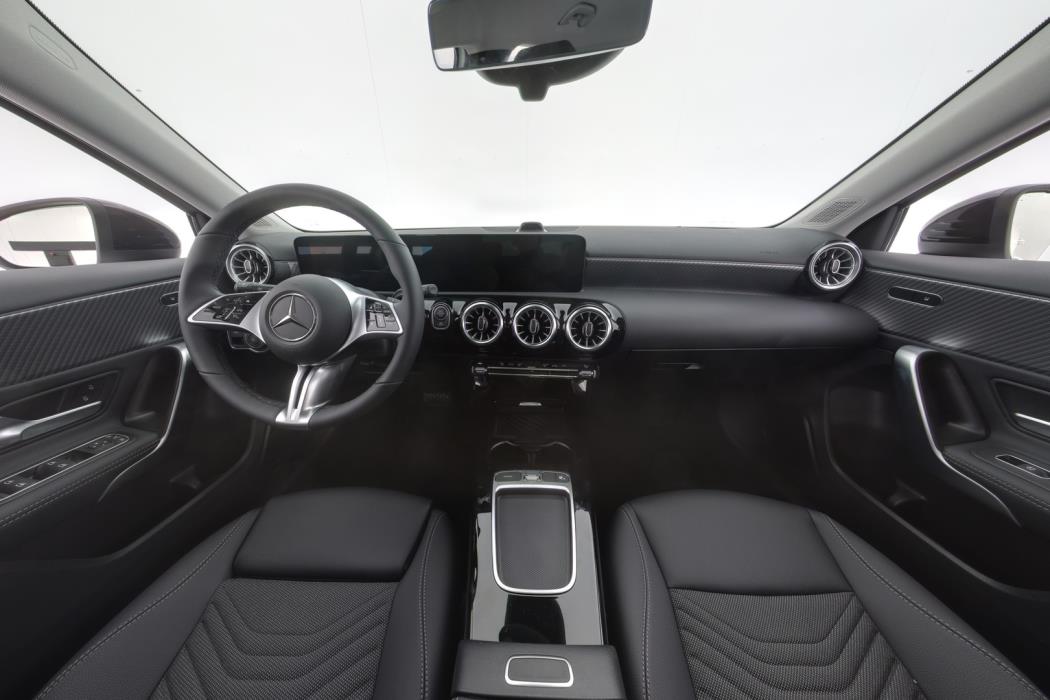 MERCEDES-BENZ A 2026
