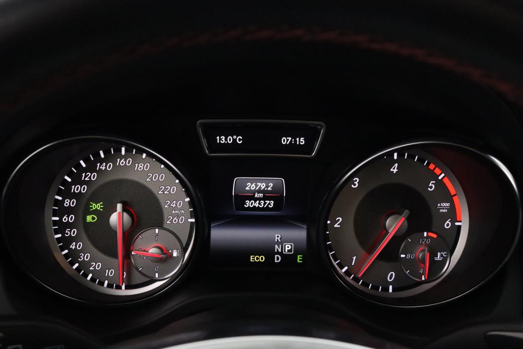 MERCEDES-BENZ GLA 2015