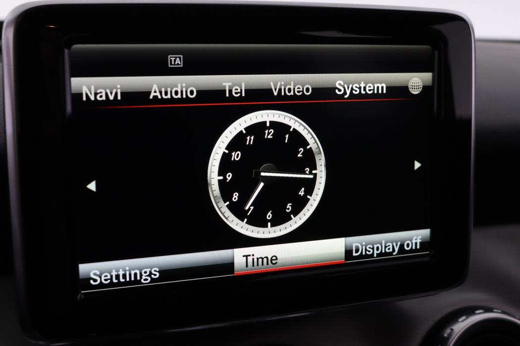 MERCEDES-BENZ GLA 2015