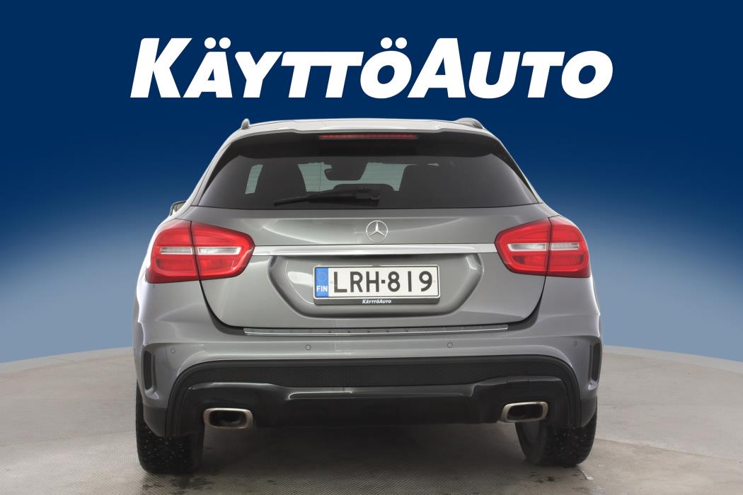 MERCEDES-BENZ GLA 2015