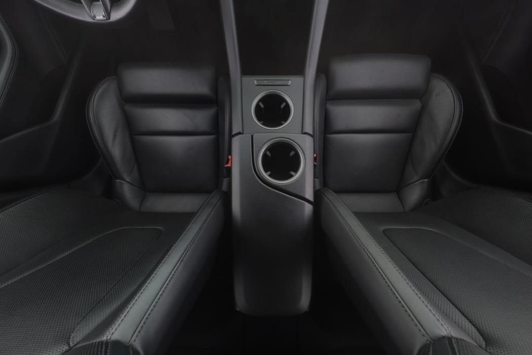 PORSCHE Taycan 2020