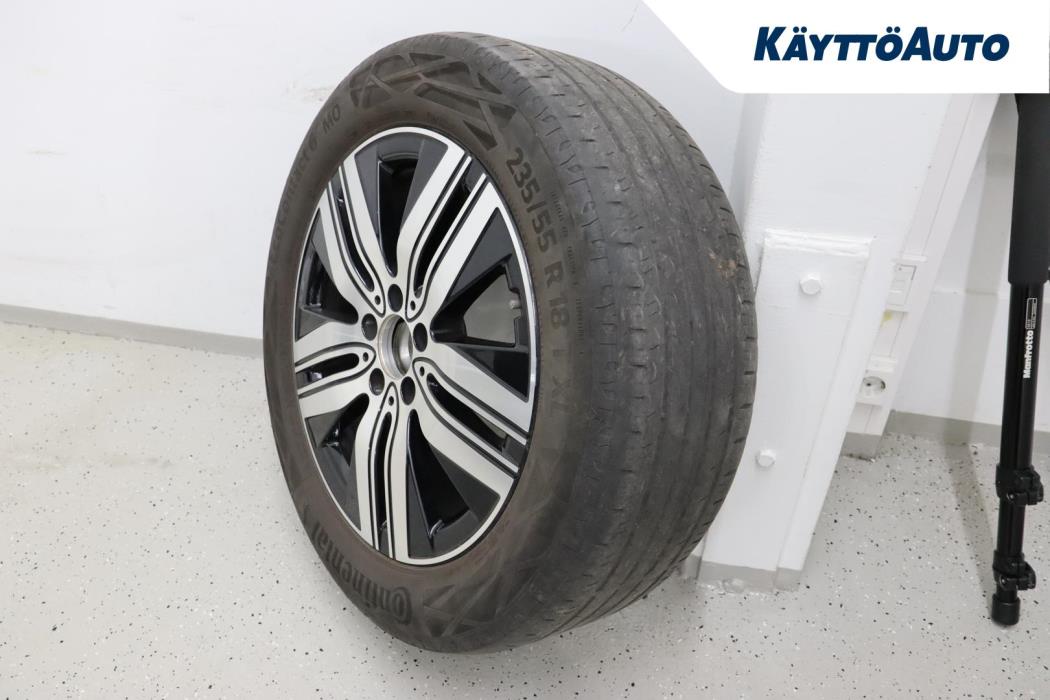 MERCEDES-BENZ EQA 2021