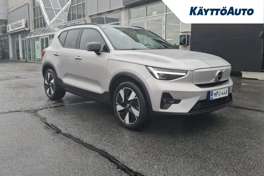 VOLVO XC40 2024