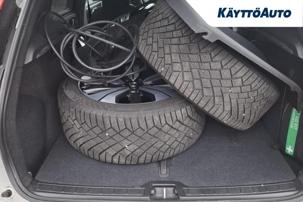 VOLVO XC40 2024