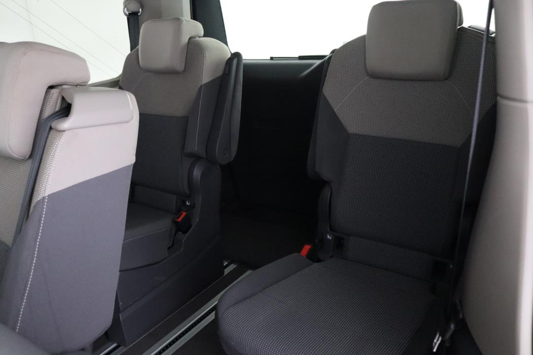 VOLKSWAGEN Multivan 2022