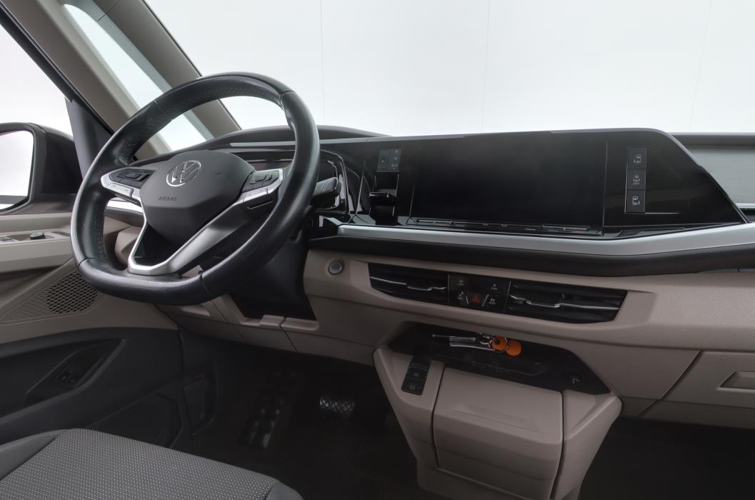 VOLKSWAGEN Multivan 2022