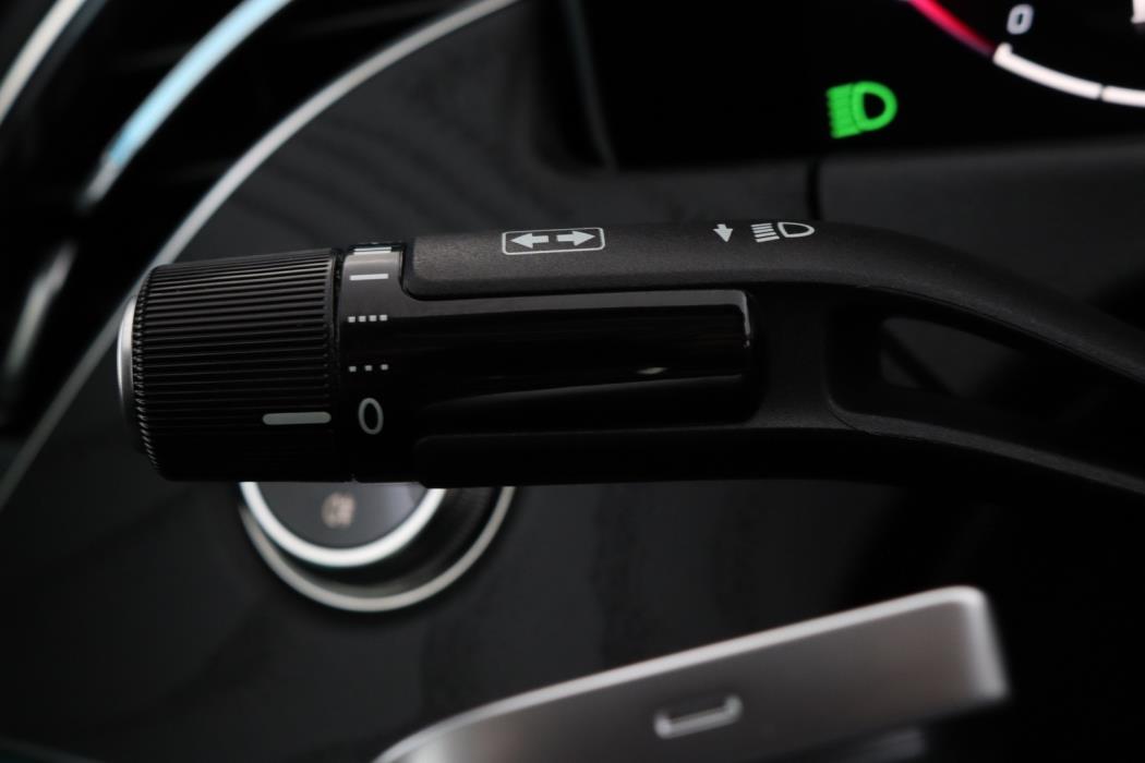 MERCEDES-BENZ E 2026