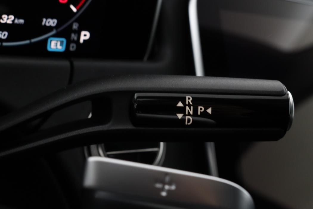 MERCEDES-BENZ E 2026